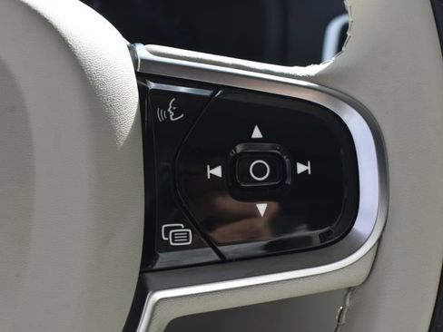 Used 2023 Volvo XC90 B6 Ultimate w/ Protection Package Premier image 24