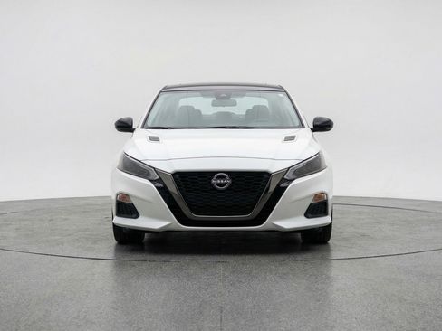 Used 2025 Nissan Altima 2.5 SR image 2