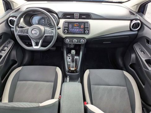 Used 2022 Nissan Versa SV FWD image 14