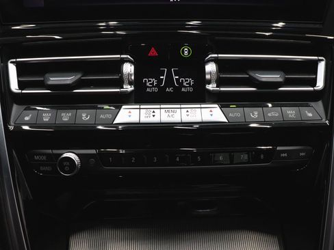 Used 2025 BMW 840i xDrive Coupe w/ Driving Assistance Package image 32