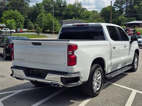 Used 2022 Chevrolet Silverado 1500 LT w/ Diesel Off-Road Package AWD/4WD image 5