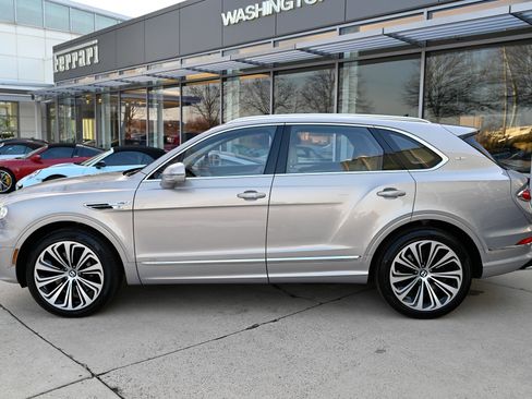Used 2022 Bentley Bentayga image 8