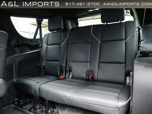 Used 2024 Cadillac Escalade ESV Premium Luxury AWD/4WD image 63