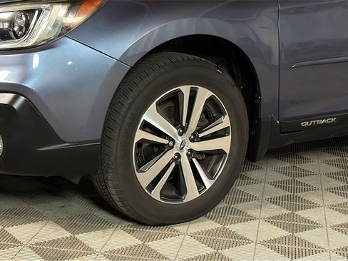 Used 2018 Subaru Outback 2.5i Limited image 4
