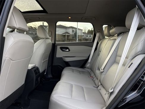 Used 2023 Nissan Rogue SL image 14