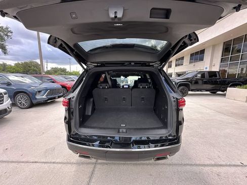 Certified 2023 Chevrolet Traverse High Country AWD/4WD image 34