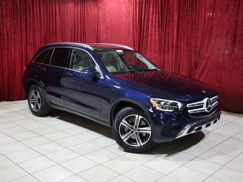 Used 2021 Mercedes-Benz GLC 300 image 2