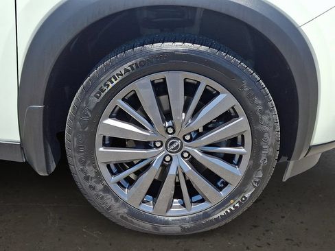 Used 2024 Nissan Pathfinder SL w/ SL Premium Package AWD/4WD image 9