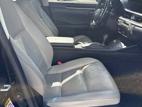 Used 2015 Lexus ES 350 w/ Luxury Package FWD image 14