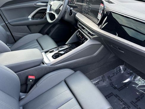 New 2025 Audi Q5 Premium Plus image 15