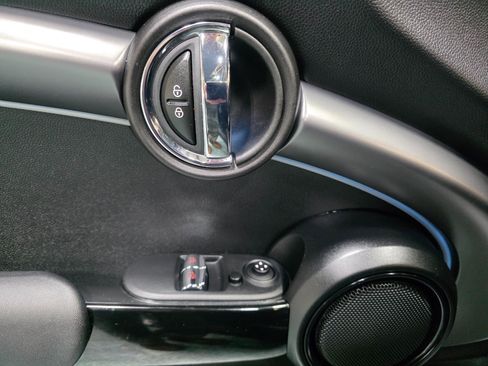 Used 2022 MINI Cooper S image 18