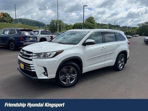 Used 2019 Toyota Highlander Limited Platinum AWD/4WD image 1