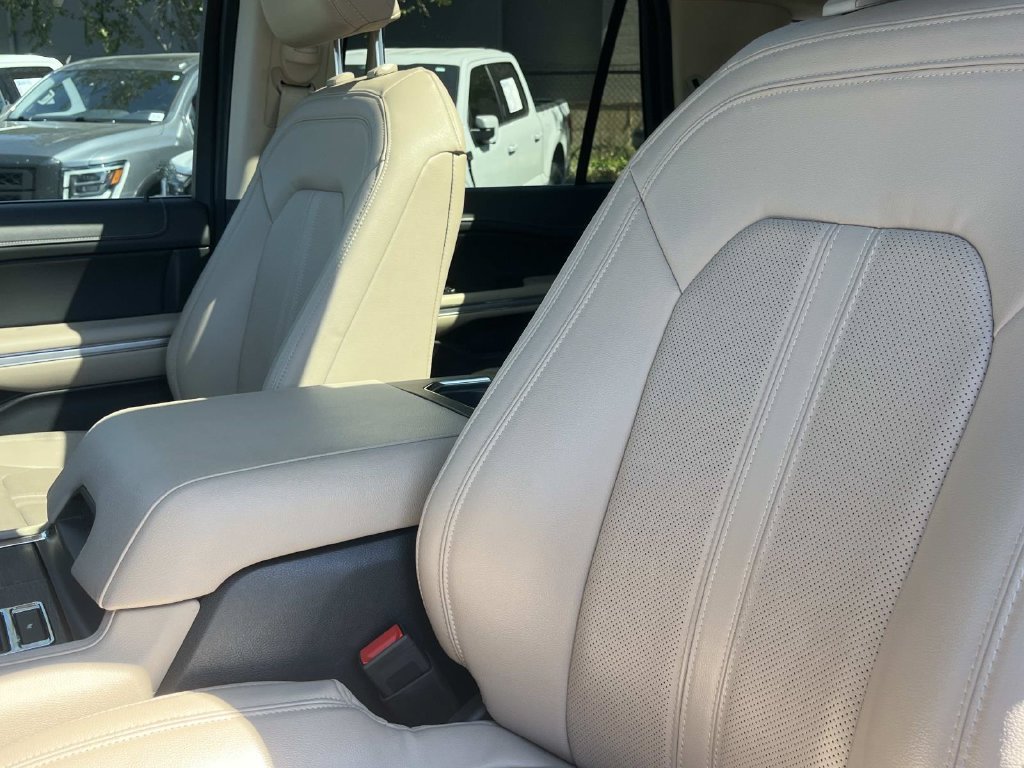 Used 2023 Ford Expedition Max Limited RWD image 38