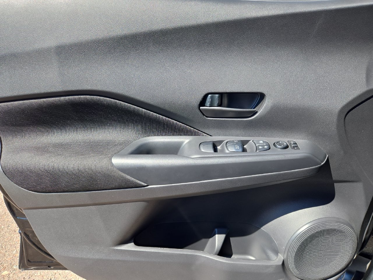 Used 2025 Nissan Kicks Play S FWD image 26