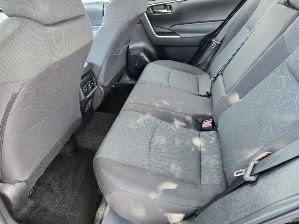 Used 2024 Toyota RAV4 XLE FWD image 23