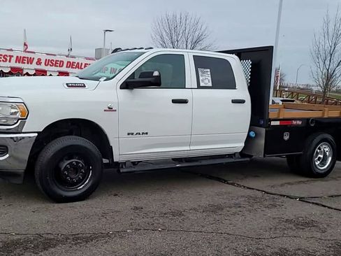 Used 2021 RAM 3500 Tradesman w/ Chrome Appearance Group image 4
