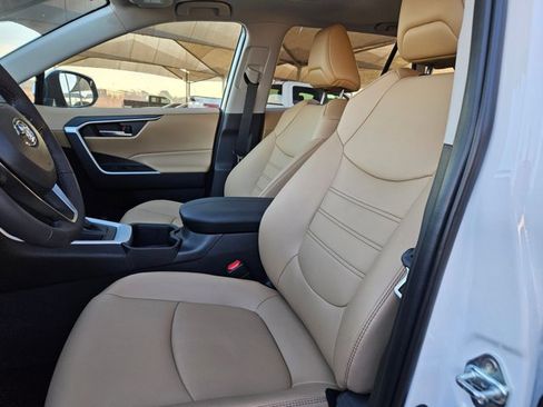Used 2025 Toyota RAV4 XLE Premium image 21