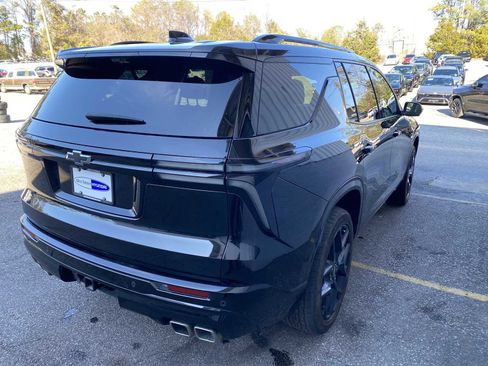 Used 2024 Chevrolet Traverse RS image 6