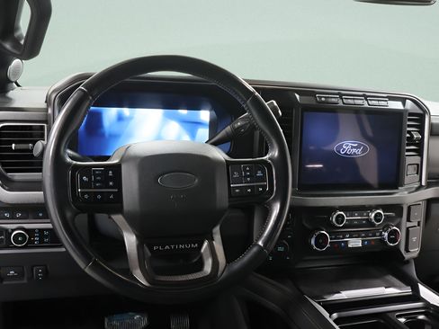 Used 2024 Ford F250 Platinum AWD/4WD image 9