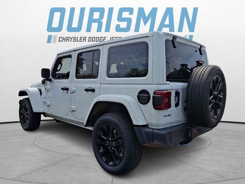 Used 2024 Jeep Wrangler Unlimited Sahara w/ Safety Group image 4