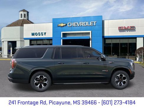 New 2026 GMC Yukon XL AT4 AWD/4WD image 5