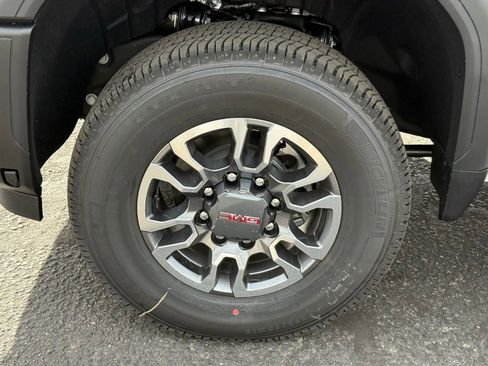 New 2026 GMC Sierra 2500 SLT image 9