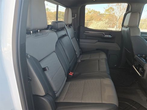 Used 2025 Chevrolet Silverado 1500 ZR2 image 30