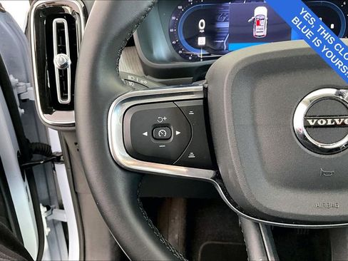 Certified 2025 Volvo XC40 B5 Plus image 26