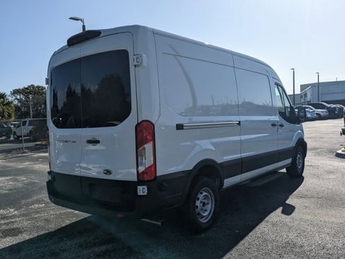 New 2024 Ford Transit 250 148 Medium Roof image 5