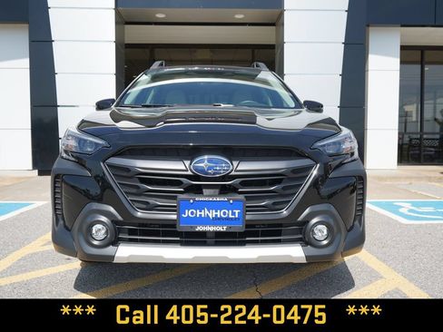 Used 2025 Subaru Outback Limited AWD/4WD image 3