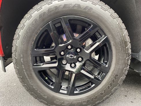 Used 2026 Chevrolet Silverado 1500 Custom w/ Turbomax Blackout Package AWD/4WD image 42