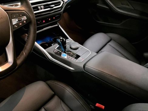 Used 2023 BMW i4 eDrive35 w/ Premium Package image 18