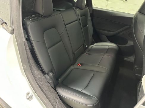 Used 2023 Tesla Model Y Long Range AWD/4WD image 16