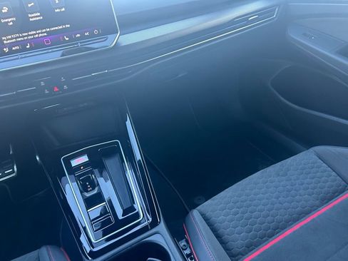 Used 2025 Volkswagen GTI SE image 11