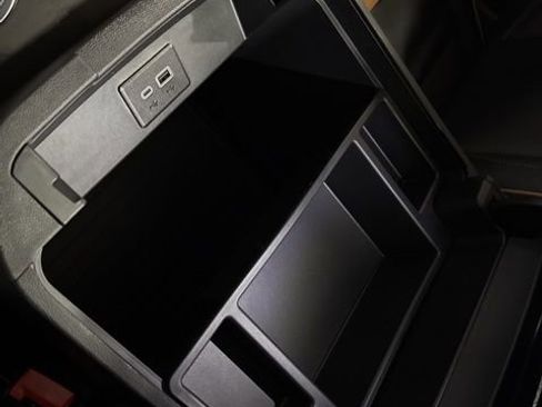 Used 2024 GMC Yukon AT4 AWD/4WD image 13