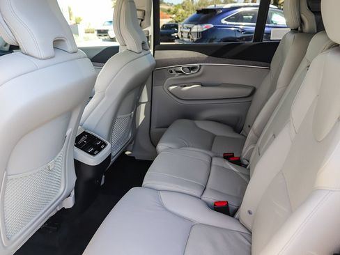 Used 2024 Volvo XC90 B6 Plus w/ Protection Package Premier AWD/4WD image 19