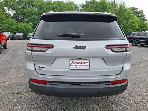 Certified 2024 Jeep Grand Cherokee L Altitude AWD/4WD image 9