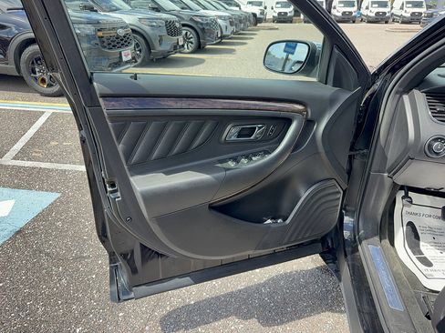 Used 2014 Ford Taurus Limited w/ Equipment Group 301A FWD image 8
