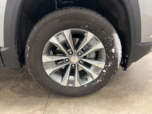 Certified 2025 Chevrolet Equinox LT image 18