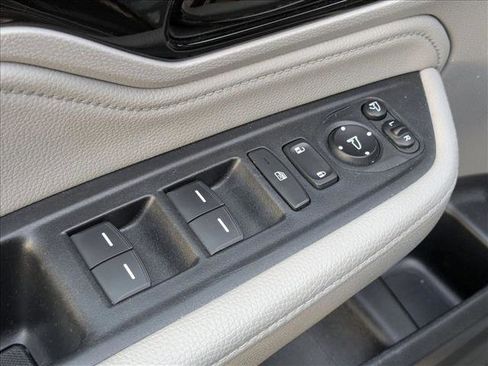 Used 2022 Honda Odyssey Elite image 12