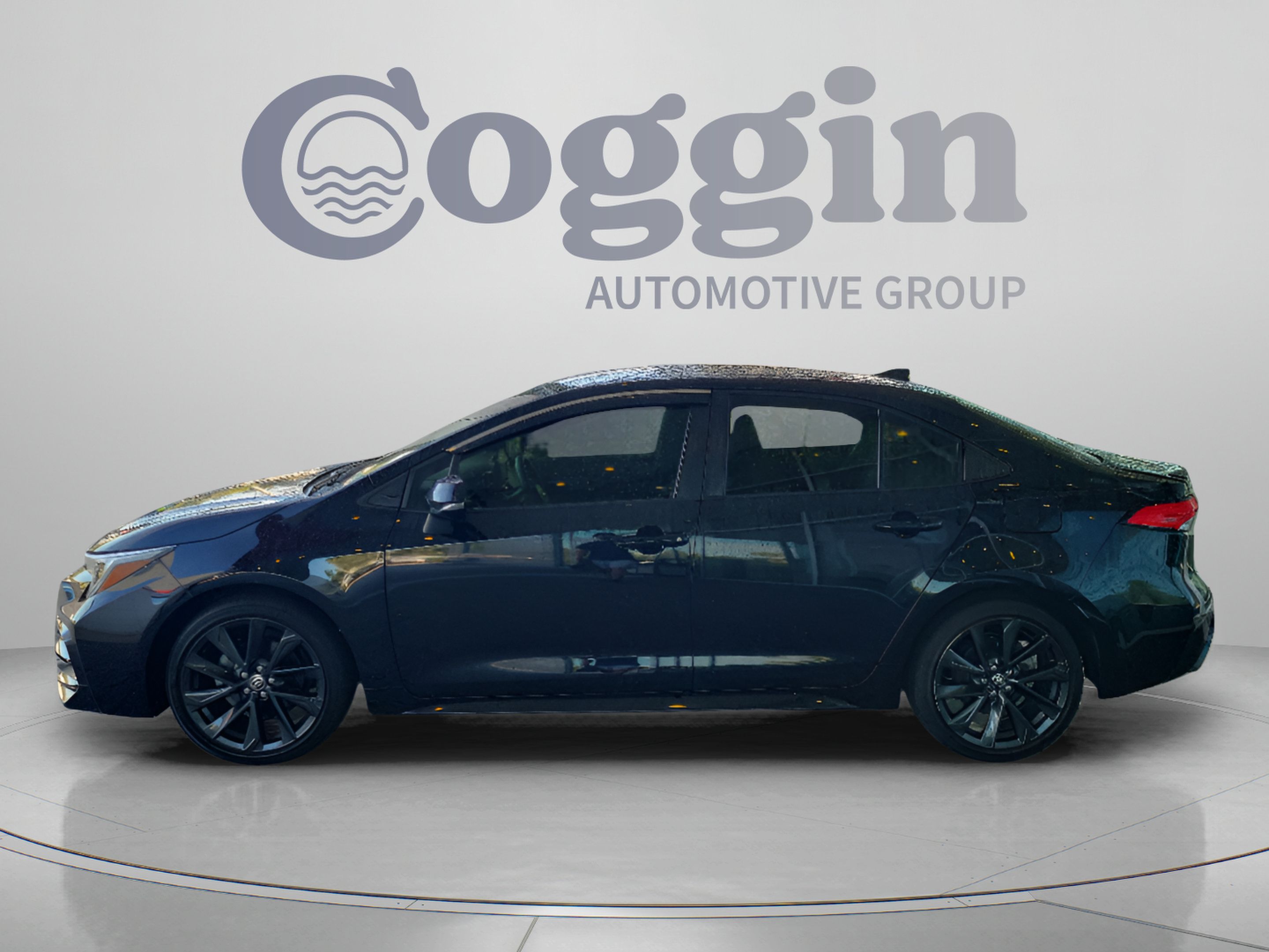 Certified 2024 Toyota Corolla SE FWD image 4