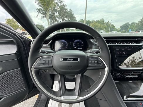 New 2025 Jeep Grand Cherokee L Laredo w/ Luxury Tech Group I image 13