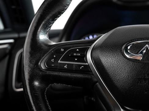 Used 2019 INFINITI Q60 3.0t Luxe w/ Essential Package image 15