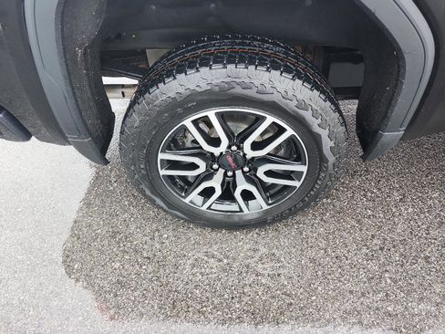 Certified 2024 GMC Sierra 1500 AT4 w/ AT4 Premium Package image 5