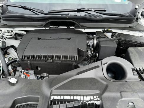 New 2025 Honda Pilot Touring image 8