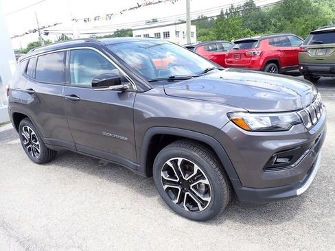 Used 2022 Jeep Compass Limited AWD/4WD image 9