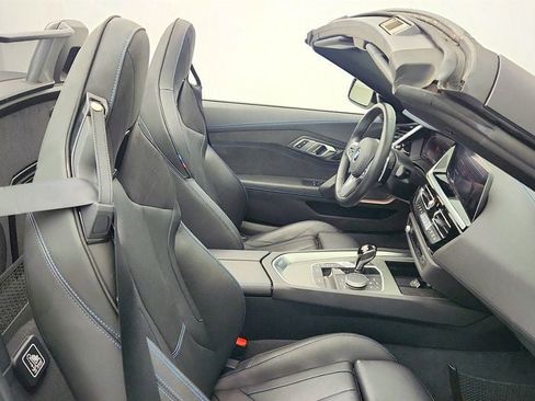 Used 2022 BMW Z4 sDrive30i w/ Dynamic Handling Package image 24