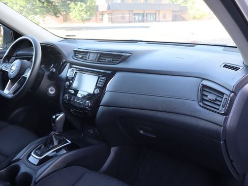 Used 2019 Nissan Rogue S AWD/4WD image 17