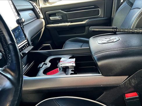 Used 2020 RAM 2500 Laramie w/ Night Edition image 18