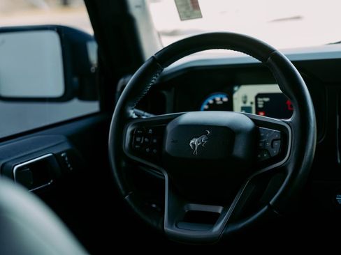 Used 2021 Ford Bronco First Edition image 12